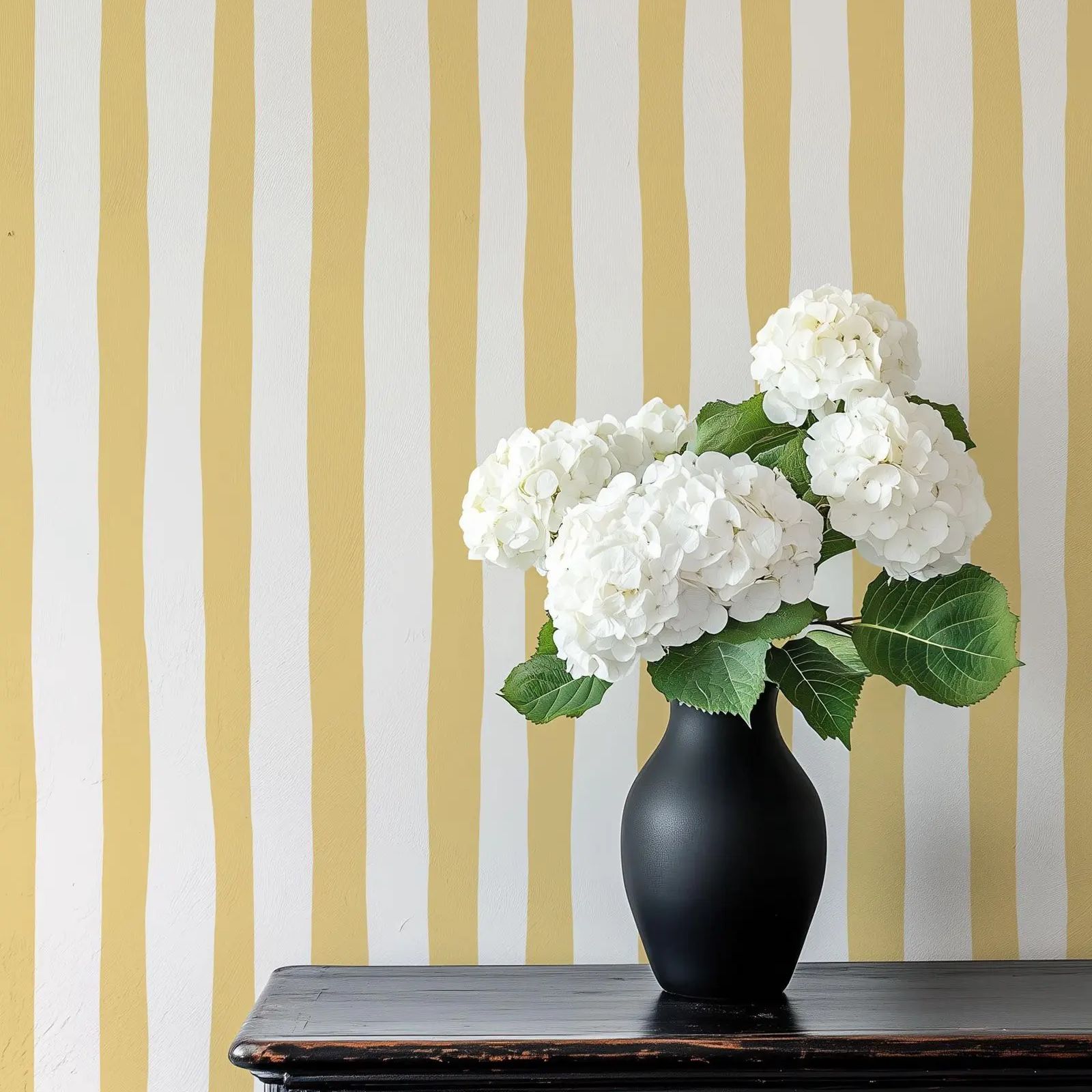 Sunshine Yellow Wobbly Stripes – Baby Nursery Peel And Stick Wallpaper Bewertung und Preis