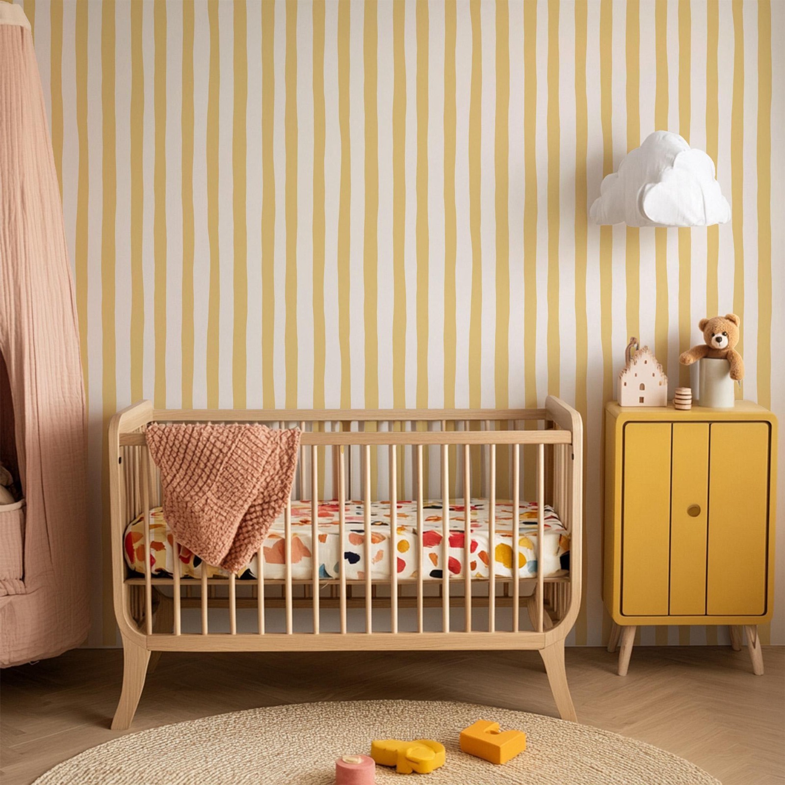 Sunshine Yellow Wobbly Stripes – Baby Nursery Peel And Stick Wallpaper Bewertung und Preis